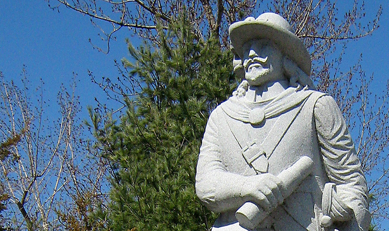 sculpture of Samuel de Champlain